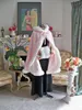 2021 Stunning floor lunghezza Pink Colore Bridal Capes Wedding Cloaks Faux Pelliccia Perfetto per inverno Wedding Bridal Cloaks Cape Flower Girl Cape