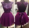 Czarowna Seksowna Linia Krótkie Purple Prom Dresses Załoga Bez Rękawów Wyciąć Powrót Sheer Bling Cekiny Druhna Dress Szyfon Suknie Wieczorowe