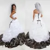 2020 Camo Vestidos de Noiva Querida Lace Up Ruched Ruffle Sem Mangas Apliques Uma Linha Longa Cetim Vestidos De Noiva Vestidos De Novia Princesa