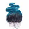 Tissage de cheveux ondulés deux tons bleu ombré 1B avec fermeture supérieure, racines foncées, partie libre bleue ombrée, fermeture en dentelle avec faisceaux de cheveux