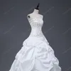 Superbes robes de mariée robe de bal pas cher sans bretelles avec des volants de broderie paillettes à lacets robes de mariée moins de 100 Real Sample230S