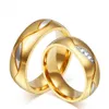 Simples CZ Diamante Amantes Anel 18K Banhado A Ouro Titânio Aço Inoxidável Strass Created Anéis de Casamento Jóias / Jóias Para As Mulheres Homens