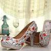 Spedizione gratuita di lusso in argento fatto a mano strass cristallo rosso scarpe da sposa punta rotonda tacco alto scarpe da damigella d'onore prom tacchi alti