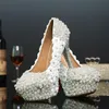 Nouveau arrivé fleur blanche dames talons hauts chaussures strass mariée robe de mariée chaussures femme talons aiguilles fête bals chaussures