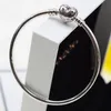 Dorapang s925 pulsera clásica de plata pura estándar con forma de corazón transparente Charm Beads adecuado para accesorios de cadena de cristal DIY fábrica completa