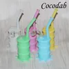 Vente chaude Hookah Bongs brillent dans le tuyau d'eau en silicone sombre avec un clou en quartz de 4 mm et une tige en bas en silicone dab rig barboteurs bouchons en verre