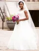 Sheer Neck Beaded 2015 Bröllopsklänningar Beading Plus Storlek A-Line Tulle med Lace Appliques Bröllopsklänningar Sparkle Kristaller Arabiska Brudklänningar