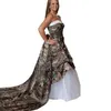 2015 bescheiden unieke plus size camo trouwjurken lieverd kant-up ruglagen tule afneembare trein realtree bruiden baljurk