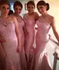 Indien Nigeria Pink One Shoulder Long Bridesmaid Dresses Lace Taffeta Täckta Knappar Mermaid Maint of Honor Formell klänning Party Dresses