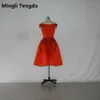 Mingli Tengda赤い汚れの短い花嫁介添人ドレスバトーネック刺繍結婚披露宴パーティードレス注文のエレガントなジュニアウエディングドレス