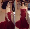 2016 Hot Dark Red Mermaid Suknie Wieczorowe Off The Ramię Sexy Koronki Kryształ Pagewan Prom Suknie Vestidos de Noiva Tulle Sukienka Arabska