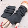 女性のファッションニットアームフィンガーレスロングミトンの手首暖かい冬手袋1Sla