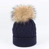 Högkvalitativ Kids Kanin Hår Sticka Hatt Baby Raccoon Fur Ball Solid Färg Curling Head Cap Hat Varm Öronskydd Vinterhattar 1-6t