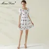 Модный дизайнер лето элегантное белое платье женщины квадратный воротник с коротким рукавом стрекоза вышивка партии Mini 210524