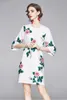 Projektant Wiosna Kobiety Elegancki Kwiatowy Drukowana Dress Moda Luźna Party Robe Kobiet White Casual Mini Sukienki Vestidos 210525