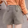 Taille haute d'hiver pour femmes poches solides bouton décontracté mouche femmes shorts pantalons à jambes larges 7786 50 210415