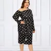 Plus storlek 4xl 5xl polka dot bodycon klänning för kvinnor utanför axel peplum elegant stilig fest datum natt fall fall mode oversize 210527