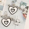 Koreańska miłość Czarny Biały Bowknot Brelok Wisiorek Cute Bell Chain Wisiorek Kobiety Torba Samochodowa Decor Cartoon Key Pierścionek Nowy Rok Prezent