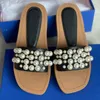 Mulheres Goldie Slippers Designer Sandals Pearl Sandals vintage Slides de couro quadrado de dedo quadrado Brand elegante sandal bege preto 5 cores qualidade superior com caixa 314