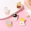 Copo de água Bonito Gato Esmalte Pins "Acorde-me para dentro" Café Gatinho Dos Desenhos Animados Garrafa Broche Brooch Animais Lapela Pin Crachás Feito Personalizado