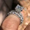 Huitan роскошный AAA Cubic Zirconia Princess Cut Trans Trins Rings 2 шт. / Установить сияние Женское Свадебное Обручальное кольцо Мода Ювелирные Изделия Dropship X0715