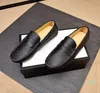 Designer- Mocassini da uomo Abito da gentiluomo Casual britannico in pelle di mucca Slip On Scarpe da sposa Taglia 38-46