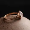 Anelli a grappolo Tipo naturale originale con calcedonio ovale, superficie intarsiata in argento, oro rosa, elegante anello di apertura regolabile femminile con fascino