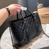 Lambs Quilted Leather Deauville Chain Large Bags Handle Tote Distressed Hardware Capacity Toiletrys Travel Shopping Handbags Cross274I