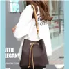 Держатели кошельки сумки Lage Aessorya S E Luxuryi Designera Women Shoder Bags Кожаный старый цветок сумка ковша знаменитая dstring h222m