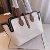 Bolso de hombro para mujer de todo fósforo 2021 Estilo extranjero Bolsos de lujo de alta gama Gran capacidad Mochila de diseñador de alta calidad Concesiones de precios MA