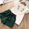 Set di abbigliamento per bambini T-shirt con stampa floreale senza maniche estivaPantaloncini di colore puro 2 pezzi per ragazze Abiti per bambini 2108048121978