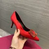 Chaussures habillées pour femmes tige en soie semelle en caoutchouc plate hel 6.5 "sandales pointues sexy à talons hauts avec sac à poussière mariage 35-40