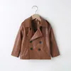 Tenchrockar Fashion England Stil Pojke PU Läder Jacka Stilig Brun Motorcykel Kläder Kall Långa Kids Trench Coat Boys EY10172