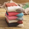 HSS Brand 5 Pairs High Quality Women Winter Socks Vintage Patchwork Rabbit Wool Sock Thicken Warm Thermal Cotton Socks 211221