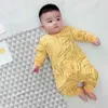 かわいい生まれたばかりのユニセックスの赤ちゃん男の子の綿の服の赤ちゃん小さな象のローマンジャンプスーツの衣装衣装新生児の黄色いバナナ布G1221