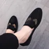 2022 Alta Qualidade Homens Sapatos de Casamento Nubuck Couro Rhinestone Casual Prom Quinceanera Mocassins Flat Calçado