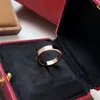 18K Rose Gold Plain Ring Love Series Klasyczne pary śrubowe Urknęły do ​​paznokci Szerokiej edycji dla mężczyzn i kobiet