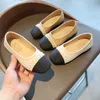 Детская жемчужная кожаная обувь 2021 новая весенняя мода мода принцессы обувь маленькие девочки мягкие плоские одно туфли малыши E525 x0703