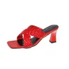 Tofflor Kvinnors Open Square Toe Weaved Design Solid Färg Faddish High Heel Comfy All Match 220304