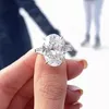 Luksusowe 100% 925 Sterling Silver owalny krój 5ct symulowany diament ślub zaręczynowy koktajl kobiety pierścionki grzywny biżuteria z kamieni szlachetnych hurt