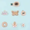 Projektant Pearl Chain Buty Charms Akcesoria Metalowe Urok Dekoracji Croc Clog Buty Butterfly Klamra Dla Dziewczyny Prezent