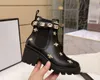 Stivaletti Martin 100% pelle bovina Fibbia per cintura Metallo Scarpe da donna Classic Bee Tacchi spessi Designer in pelle Tacco alto Fashion Diamond Lady boot777