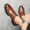 Scarpe per le feste di nozze maschio Casualmente Scarpe casual Oxford Brand Men S Leather Bullock Trend Gentleman Formal Office Business Buine