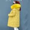 Giacca invernale Donne Giallo Giallo Verde Plus Size Pelliccia allentata Parka con cappuccio Parks Coreano moda lunga spessa calore cotone cappotti LR926 210531