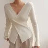 Yedinas Sexy Col En V Profond Chandail Tricoté Femmes Élégant Blanc Pull Irrégulier Coréen Chandails Slim Fit Élastique Tricots Tops 210527