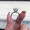 4つの爪Real Solid 925 Sterling Silver 2CT Cushion Cut Diamond Ring Fine Topaz Jewelry Wedding Engagement Rings for Women5379973