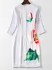 花柄のプリント女性ラウンドネックシースドレス半袖ミニドレス