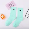 Мода 100% хлопок Высокое качество Мужские Sockswomen и Мужчины Длинные Короткие Повседневные Дышащиеся спортивные Носки оптом