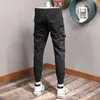 Ly Fashion Streetwear Men Jeans Högkvalitativ lös Fit Big Pocket Casual Cargo Pants Hip Hop Joggers Wide Ben Byxor