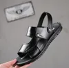 Sandali in pelle maschile di moda estate traspiranti per la spiaggia casual plus size scarpe morbide non slittata comode maschere da uomo 2024 NUOVO